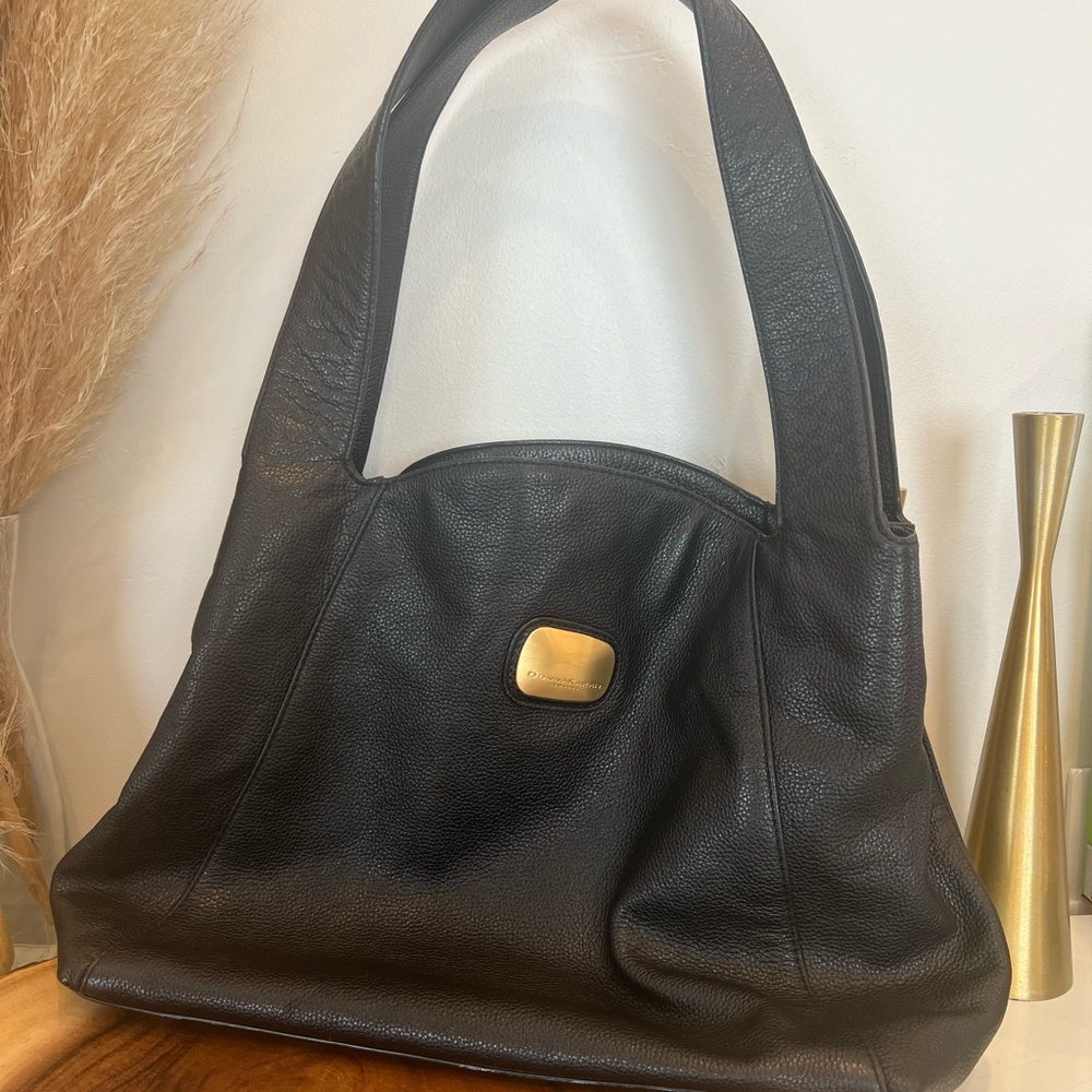 Donna Karan New York Elegant Black 100% Leather Tote Bag great condition